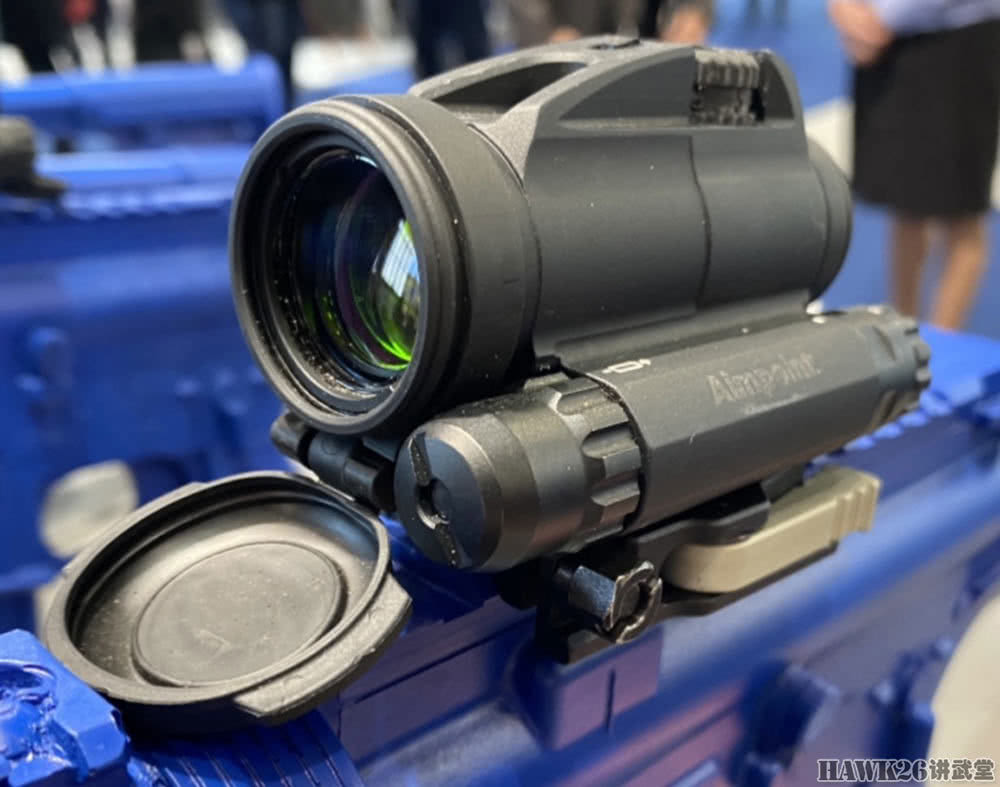 aimpoint新款红点瞄准镜 配备弹道调节旋钮 可适配不同口径枪械