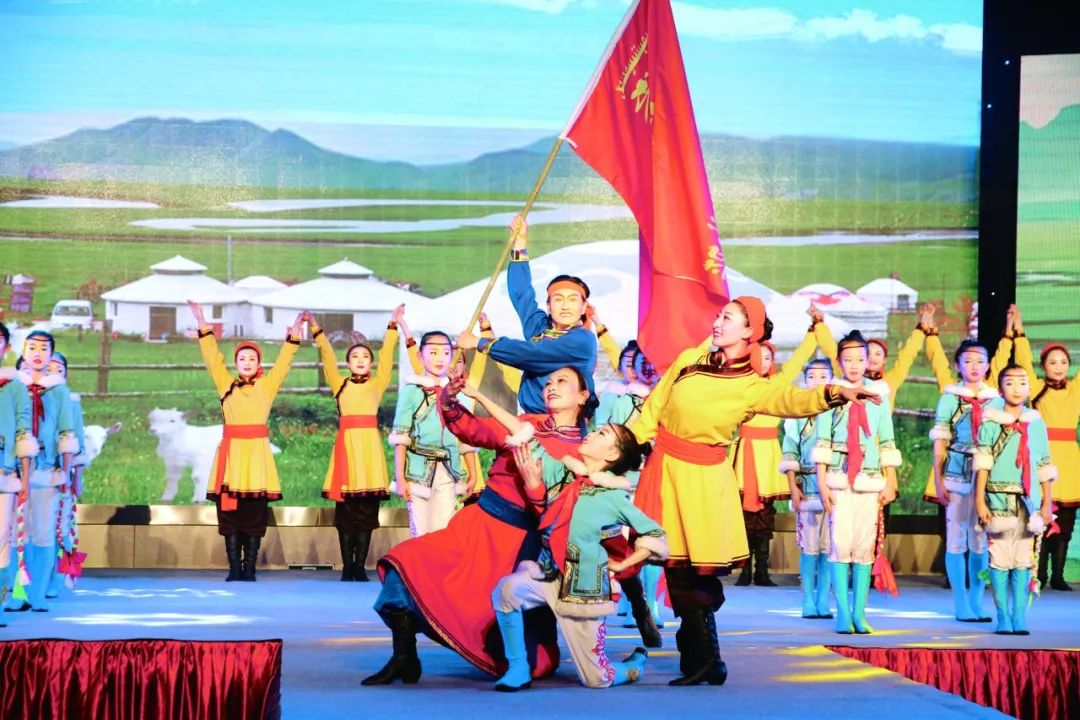 乌兰牧骑精神永传承