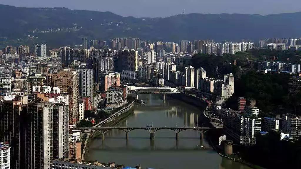 万源GDP_万源中学图片(2)