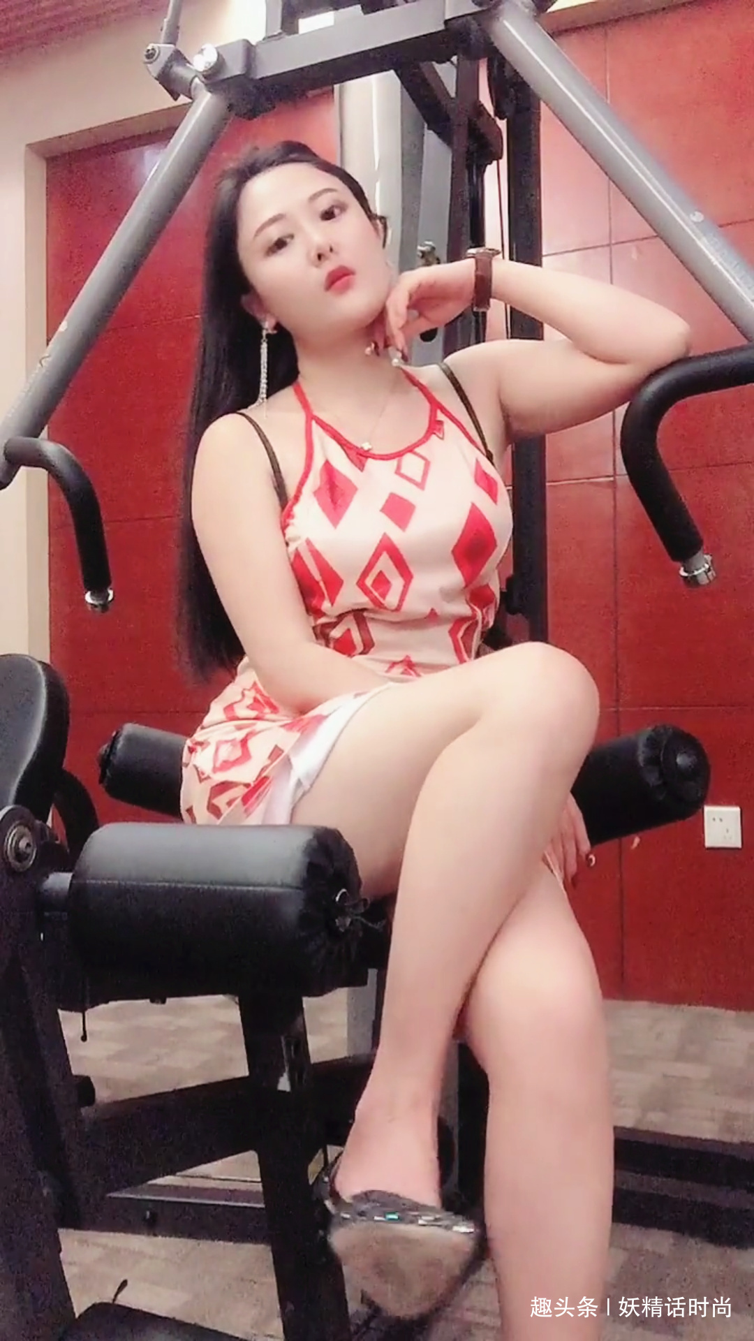 热爱健身的熟女姐姐，这微胖的体型，却一点不显得油腻_手机搜狐网