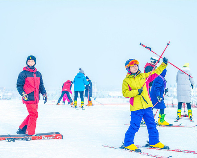 雷竞技RAYBET冬季滑雪进行时！国内8大高颜值滑雪胜地推荐你想去吗？(图9)