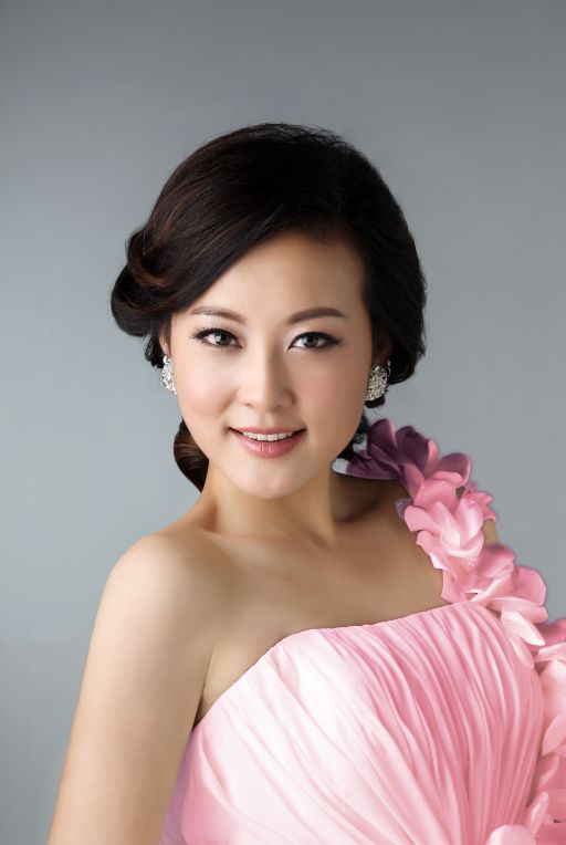 本次演出邀请到了意大利国宝级女高音歌唱家赛多琳斯·斐伦扎,旅欧