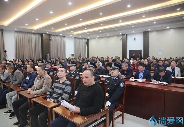 黄冈市首例村支书把持基层政权黑社会性质犯罪案在浠水开庭审理