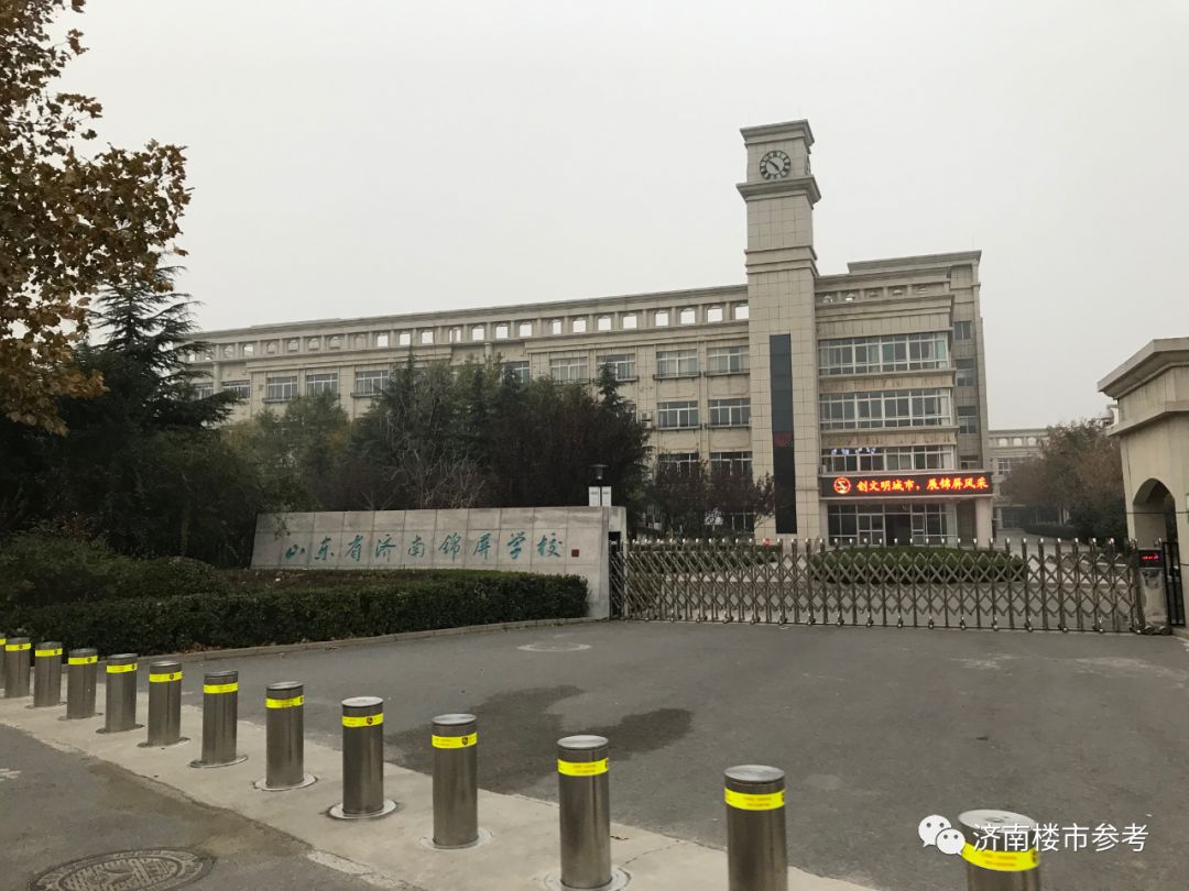 锦屏家园规模很大 4,其他敏感点 正如前文所说,恒大龙奥御苑西侧和
