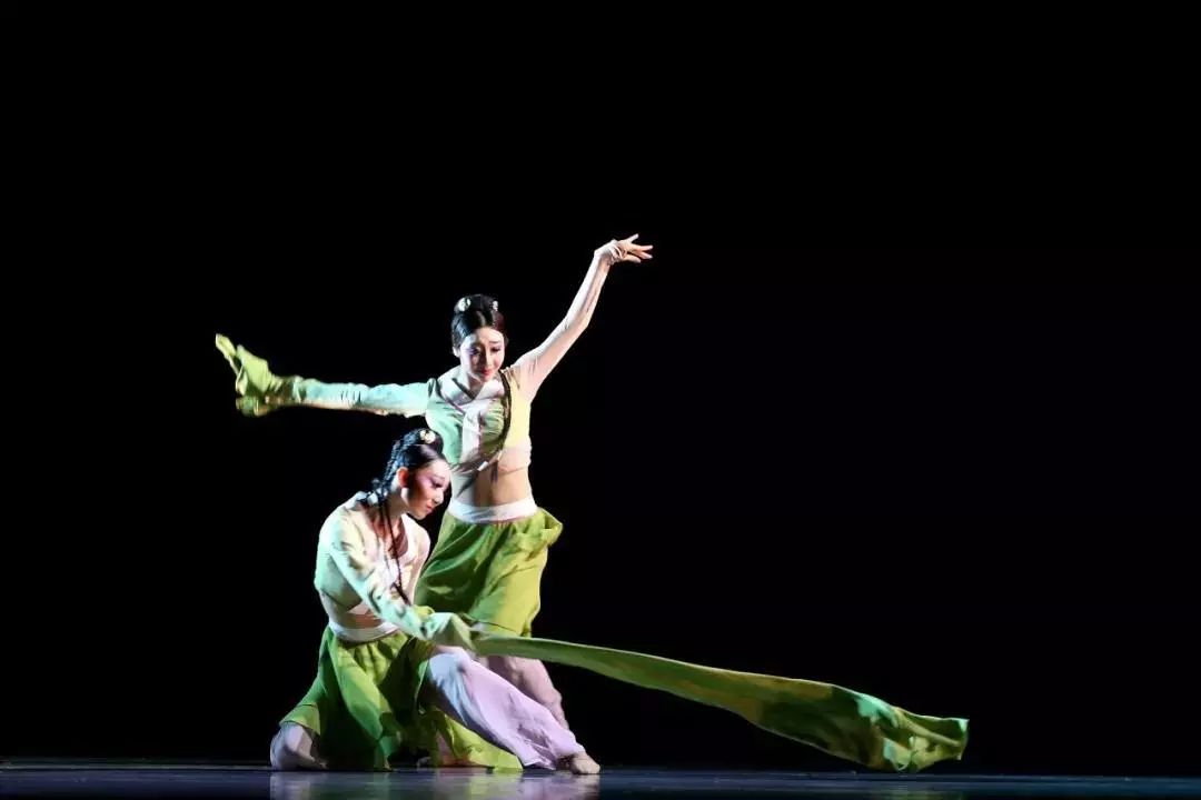 是你的声音啊舞蹈教学 a7d3343148c546e59a8c0e20e086fca7.jpeg