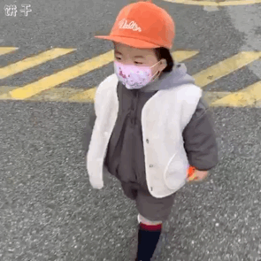 黄夏温表情包动图合集|人向前走,苦才会退后