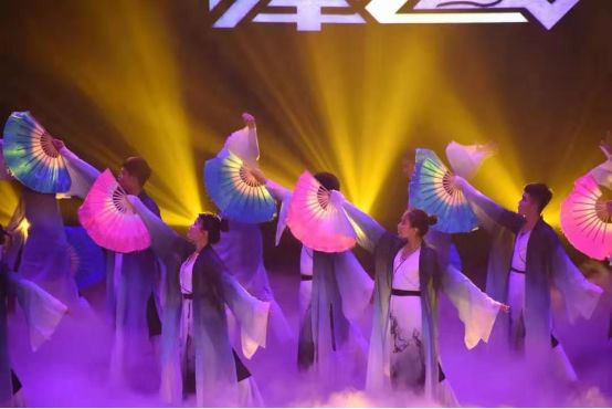 什么是声乐类歌舞 b60a73510d0c45b293758f9d1242be1f.jpeg