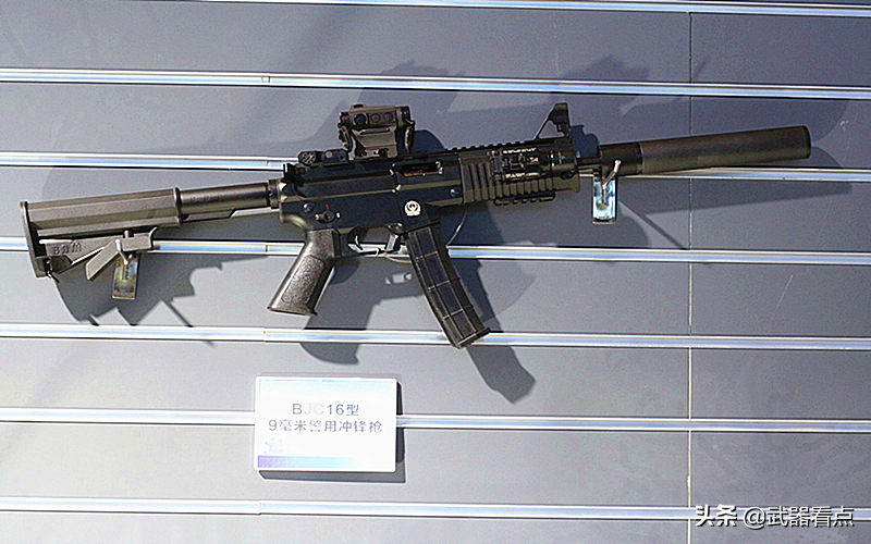 1/ 12 国产jh16-1型9毫米警用冲锋枪:国产jh16-1新型警用冲锋枪和