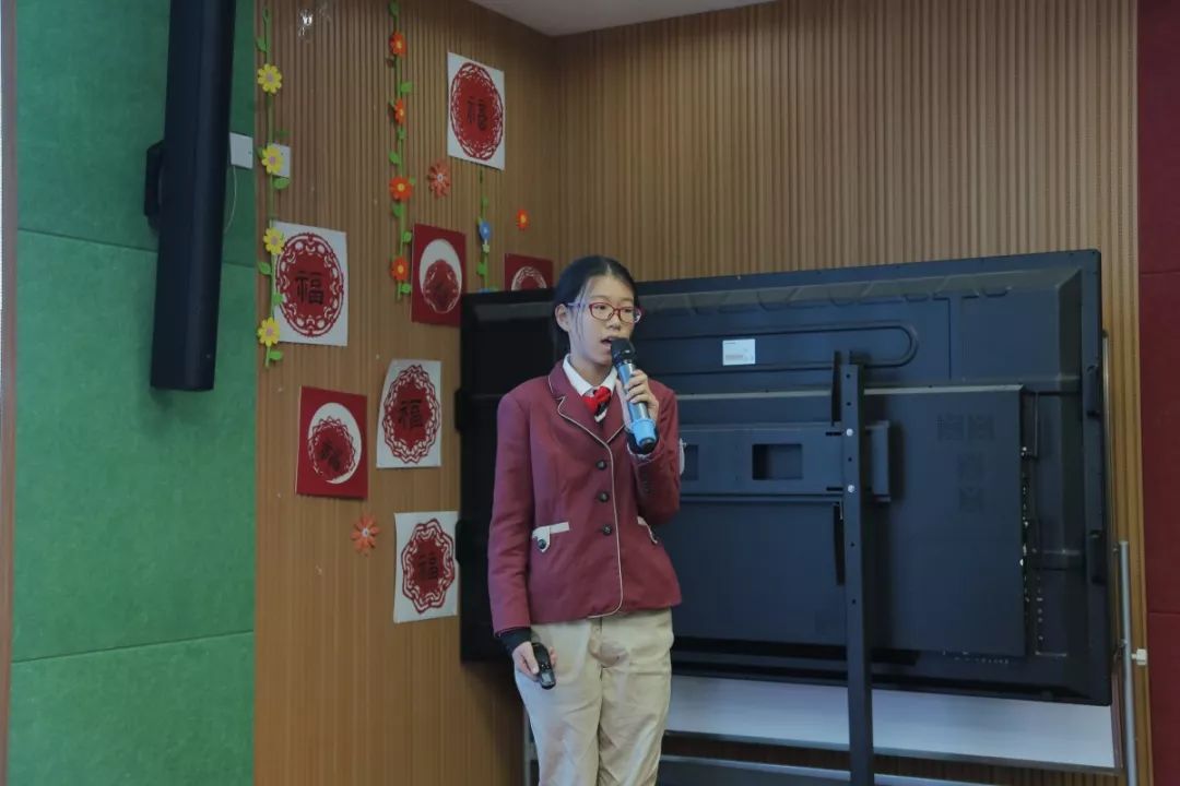 乘梦飞翔,再创辉煌—记六年级学科素养展示表彰大会_窦欣宇
