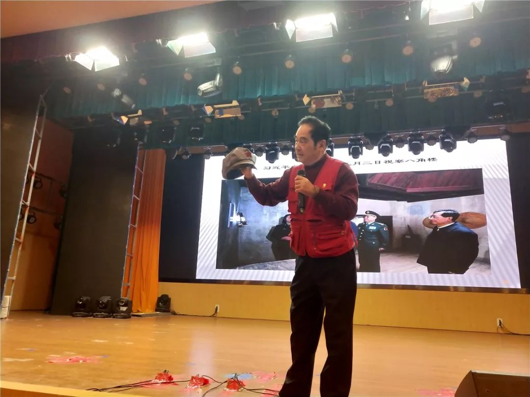 故事山歌同上阵,革命精神永流传