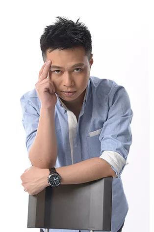演员:卢智燊演员:周家辉由香港康乐及文化事务署赞助,中英剧团演出