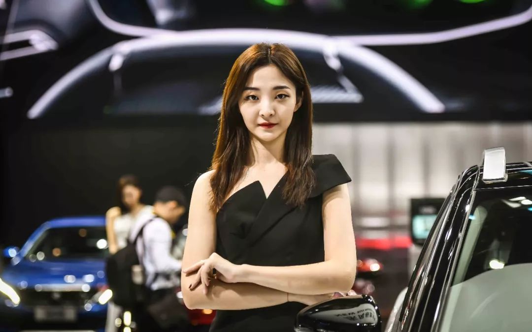满屏都是腿!广州车展一大波美女车模来了,不看后悔一整年!