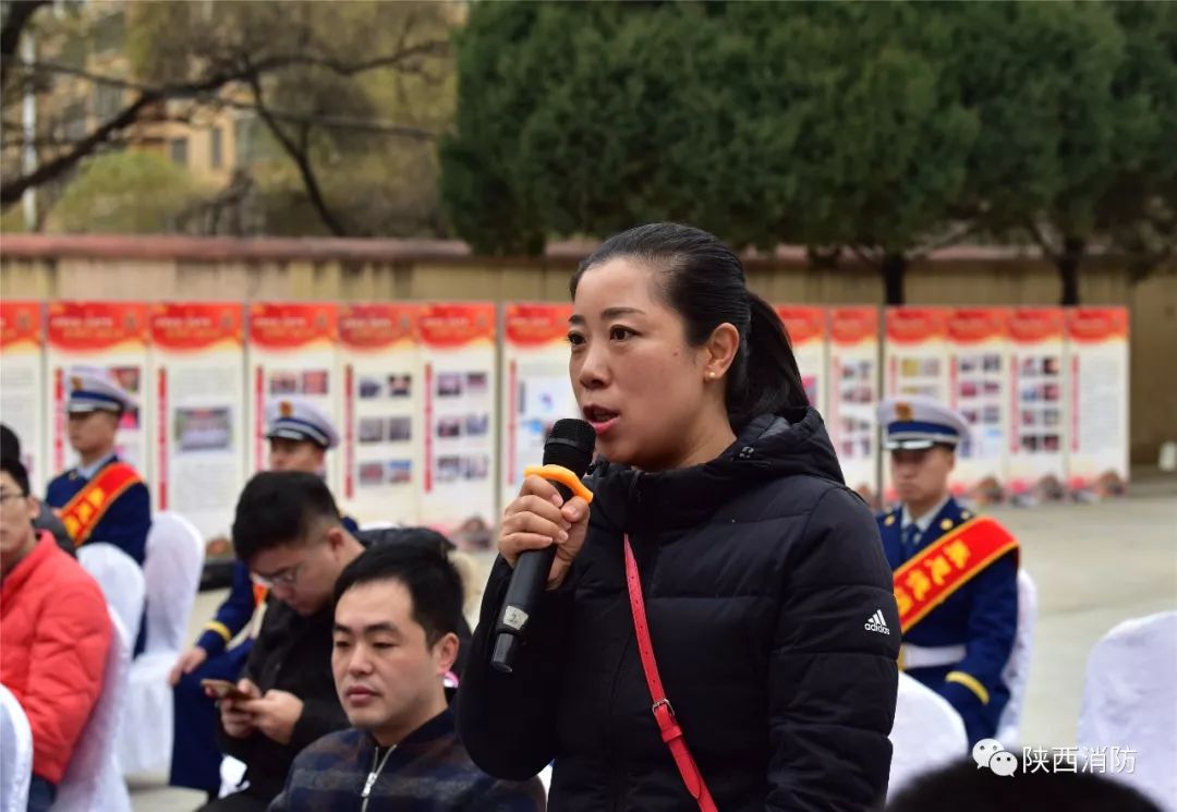 薛辉支队长从张思德消防服务队的成立背景,发展历程以及下一步工作