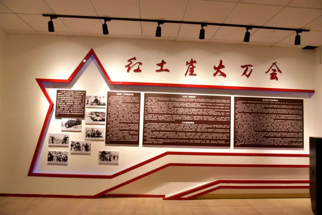 抗战东北经济总量_抗战胜利图片(3)