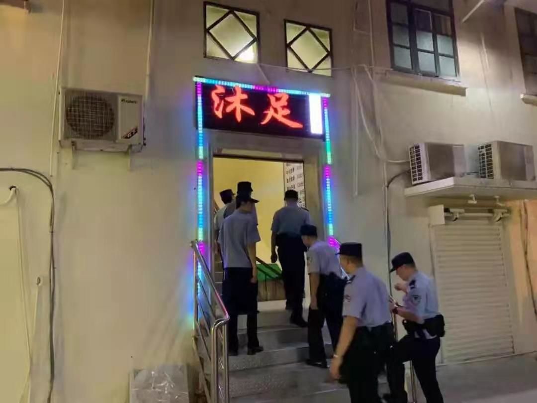 新会多个卖淫窝点被端!抓捕现场曝光