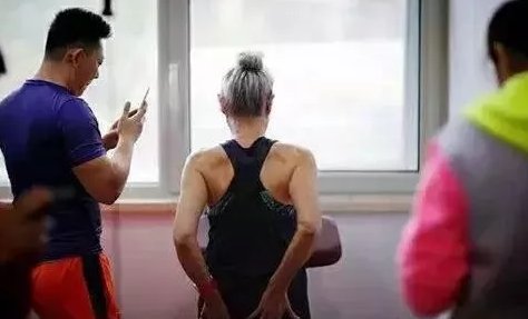 中国最美老奶奶视频 01805202e2c14f269fd8752d9185be17.jpeg