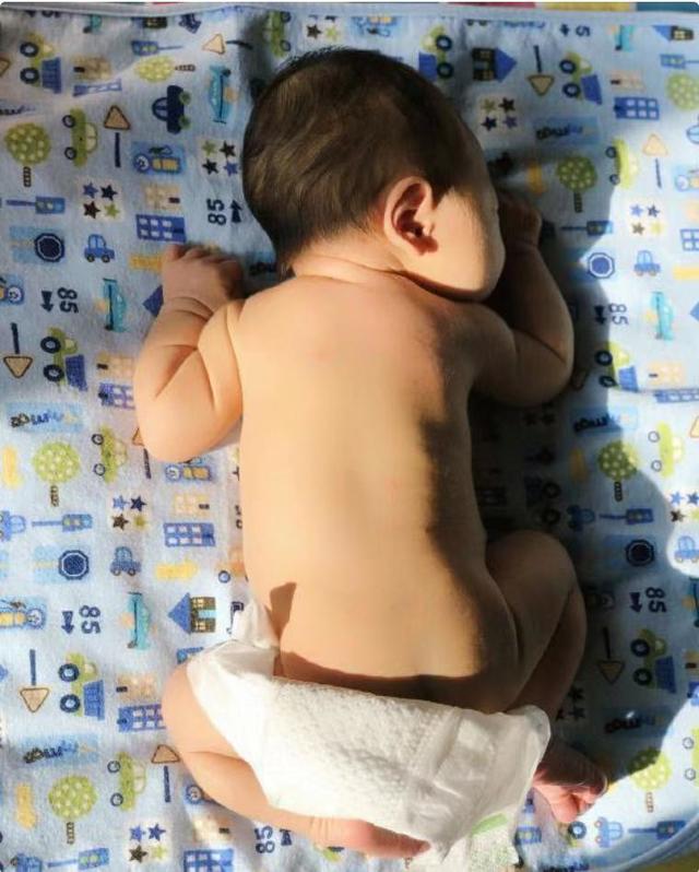 母婴参考■“十个孩子九个黄”，治疗新生儿黄疸，最靠谱的是这一招，超实用