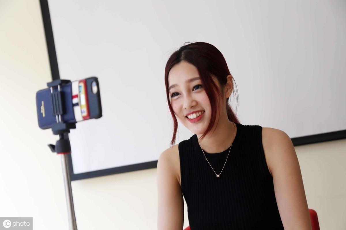 怎么才可以变成网红 177a2abba76e41a58a03299b078322a1.jpeg