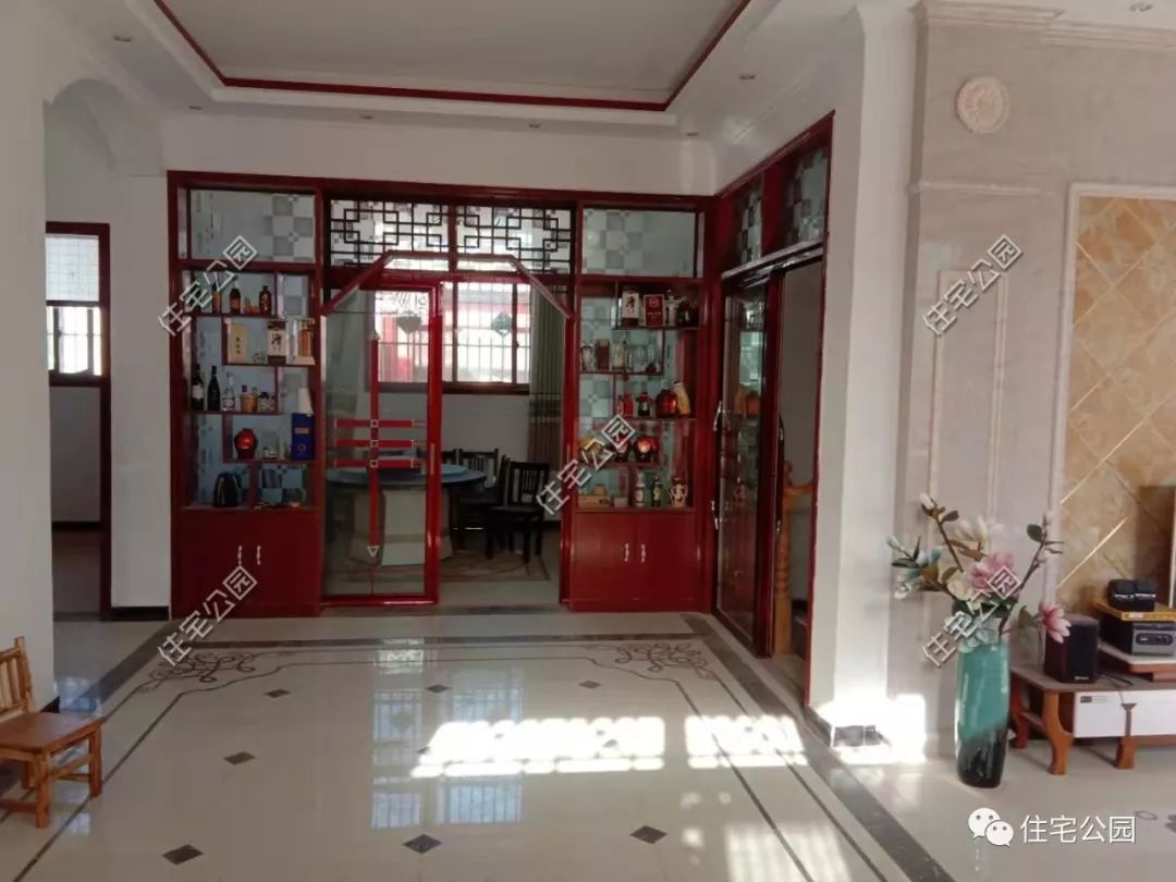 堂屋  