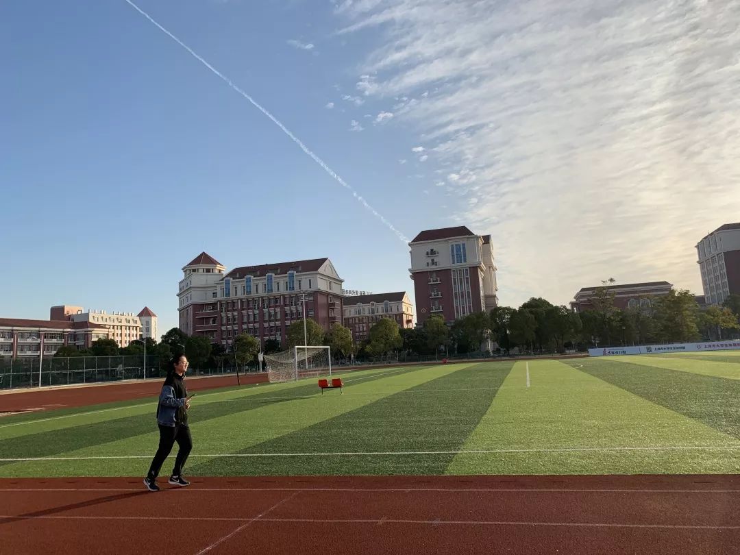 上海杉达学院