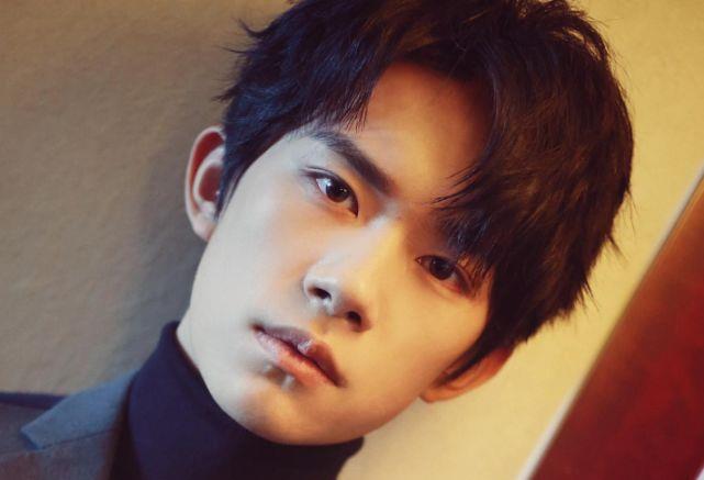 易烊千玺的资源为什么那么好 36c2acb194c046f99e237edd25dc05c3.jpeg