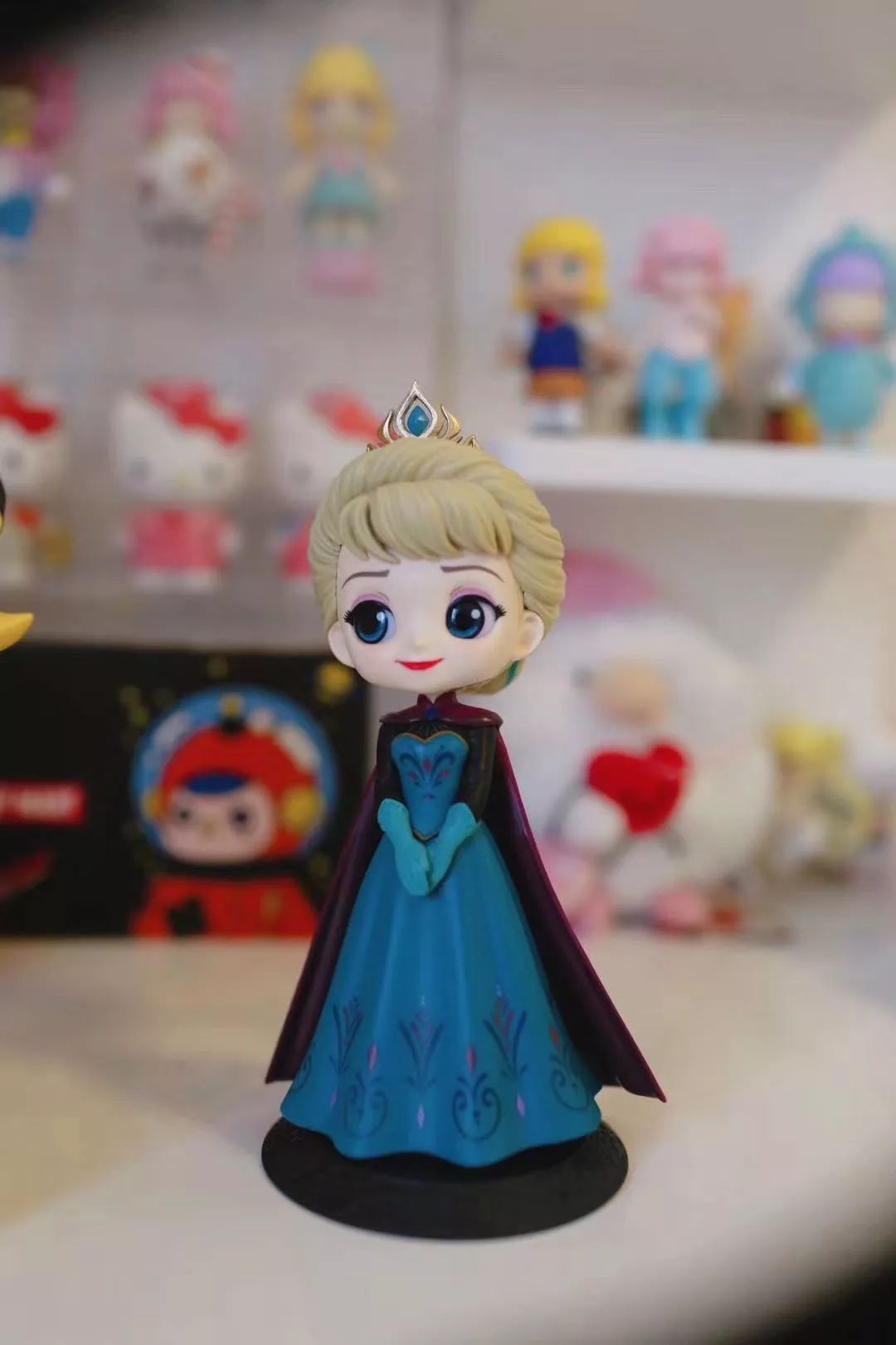 再感叹一句,变装后的elsa太美了.