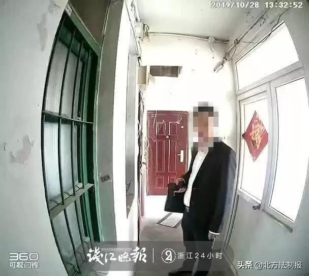 邻居家门口装了监控，独居姑娘要来一看……报警了