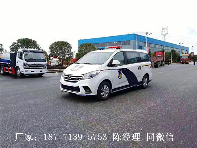 我厂主要生产江铃囚车,东风御风(参数|图片)囚车,上汽大通囚车,依维柯