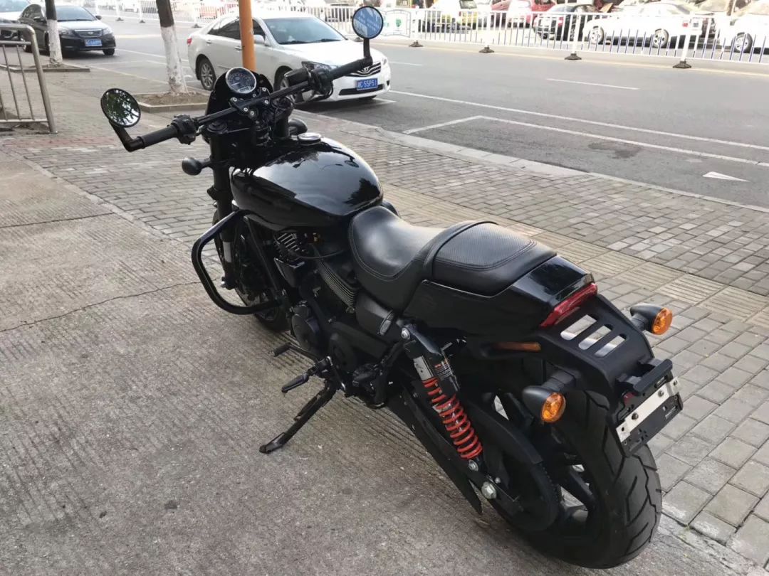 品牌 哈雷戴维森 750rod 黑色 内蒙古鄂尔多斯 18年 800 已上牌 75000