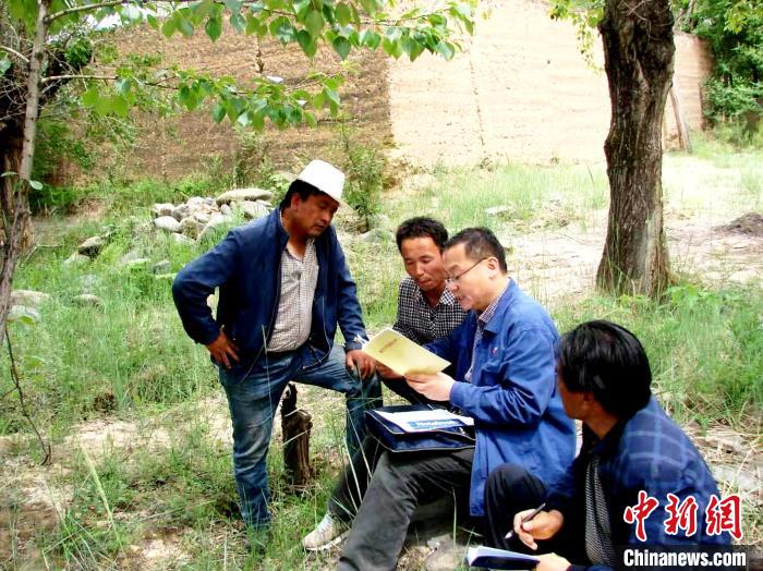 青海藏乡的汉族第一书记：曾为贫困户心酸，今为脱贫成果高兴