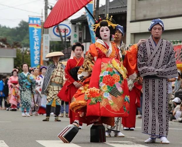 日本青楼也有花魁见上一面可能要倾家荡产