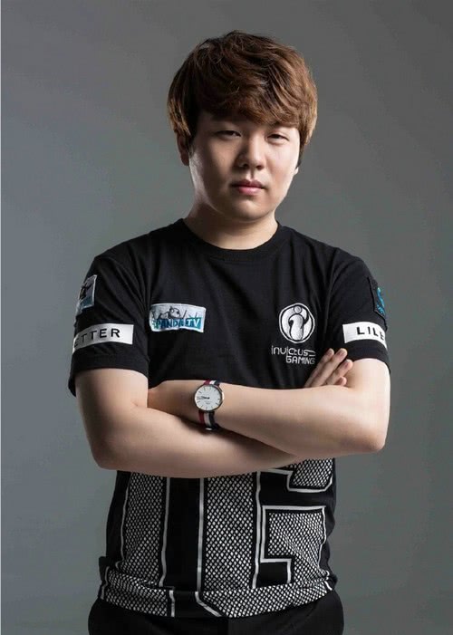 rookie是韩国人吗