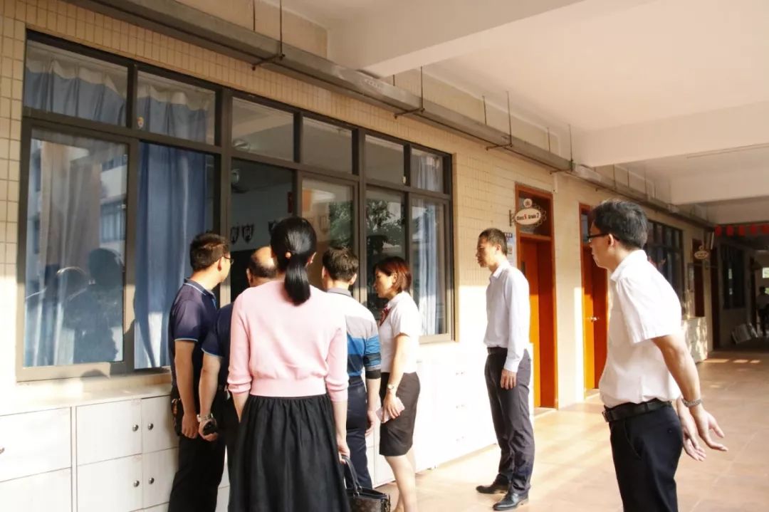 开放办学茂名市华师附中电白学校负责人和黄圃华洋学校校长一行到丽景