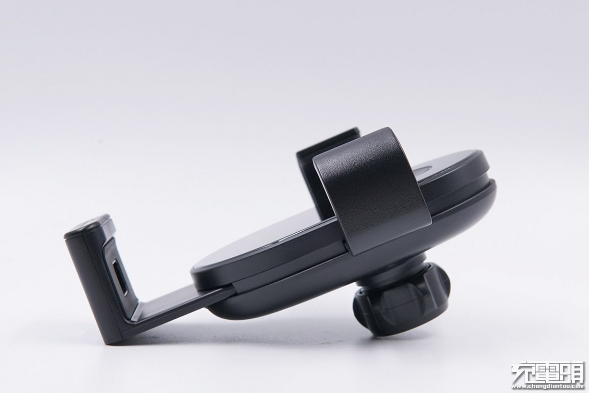 无线充电支架使用教程 bee7d64c785b41c7b4cafc958ab31b11.jpeg