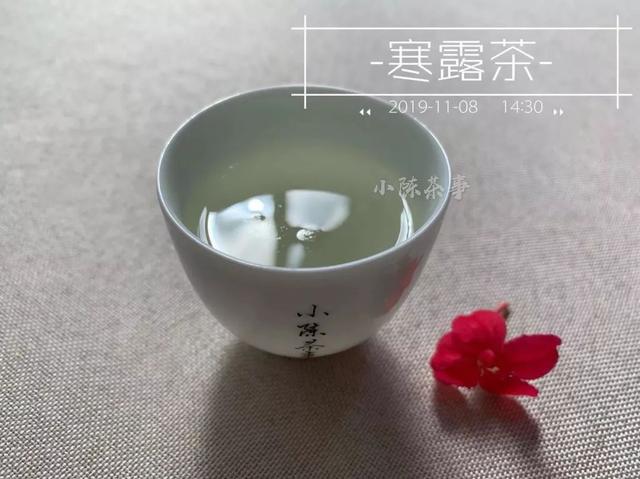 为什么白茶能压成饼，而武夷岩茶不能压？