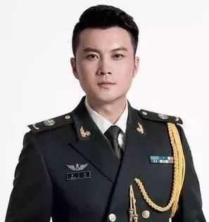 9位顶级男中音，45首经典歌曲，听醉你的耳朵~