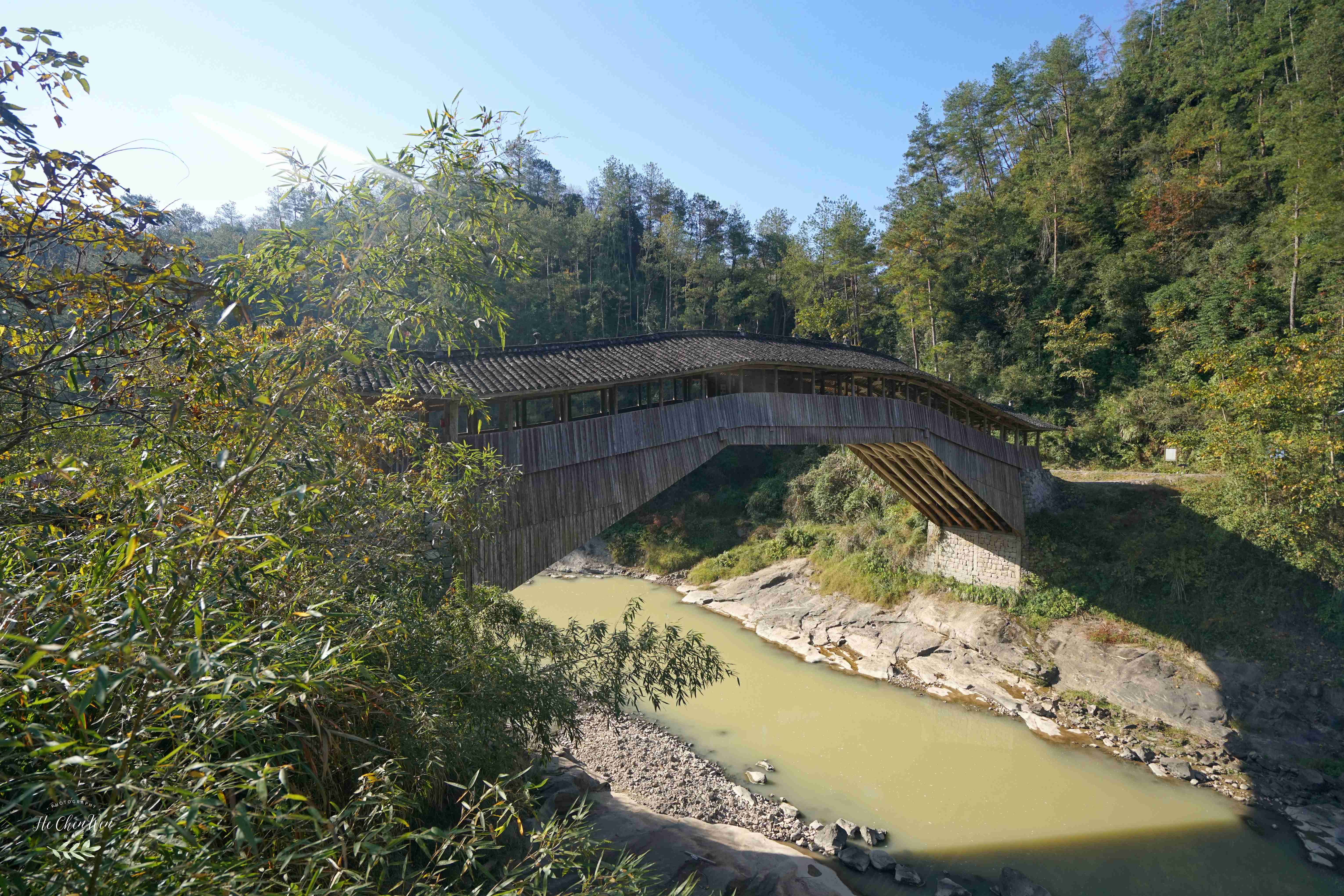 仙居桥位于罗阳镇东北的仙稔 始建于明景泰四年(1453,现桥建于清