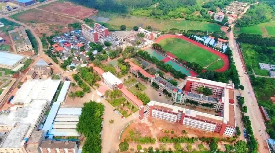 如杨侨中学,博师高级中学新校区于9月启动使用,博罗县佳兆业学校,城东