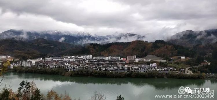 石泉今冬第一场雪:池河镇│李珍提供石泉今冬第一场雪:迎丰弓箭沟村