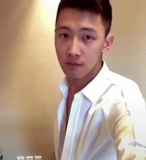 小鲜肉示范:穿正装的男人是世界上最毒的药