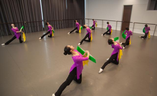 怎样才能学会跳舞跳的好 380c62df39a94a6994cdc49dd11f7cba.jpeg