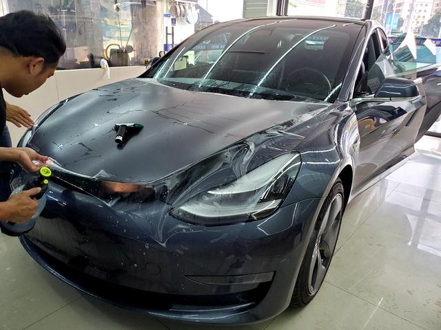 防护质感双结合,特斯拉model 3整车哑面隐形车衣上妆