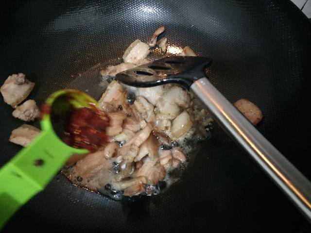 回锅肉加什么好吃的 61bda2539641440aa4f6c6b14f409b79.jpeg