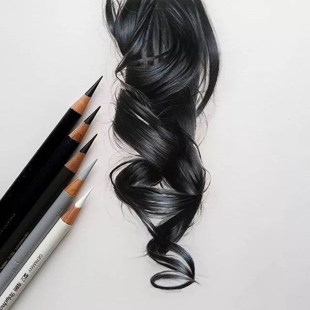 画头发不会分组?那来看看她是怎么画的