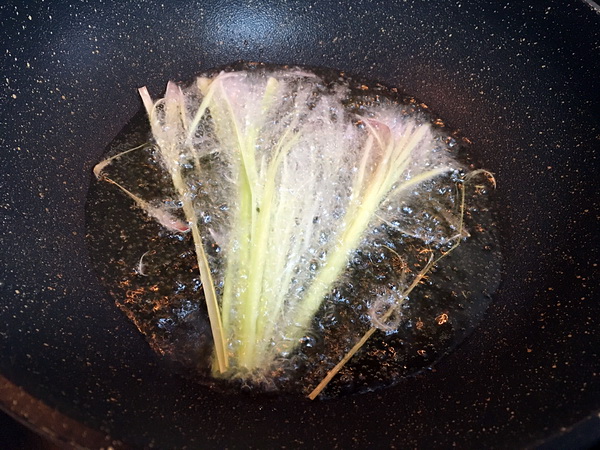 去腥的香茅草 73774d0f29d54bdc850f1df56796cd69.jpeg