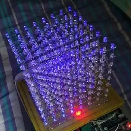 灯带为什么会发光 79551c0dceb142a5bc7a056b2d539e8a.jpeg