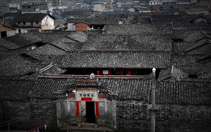 田背村,位于福建龙岩市上杭县中都镇,建筑景观资源丰富,有建于清朝嘉