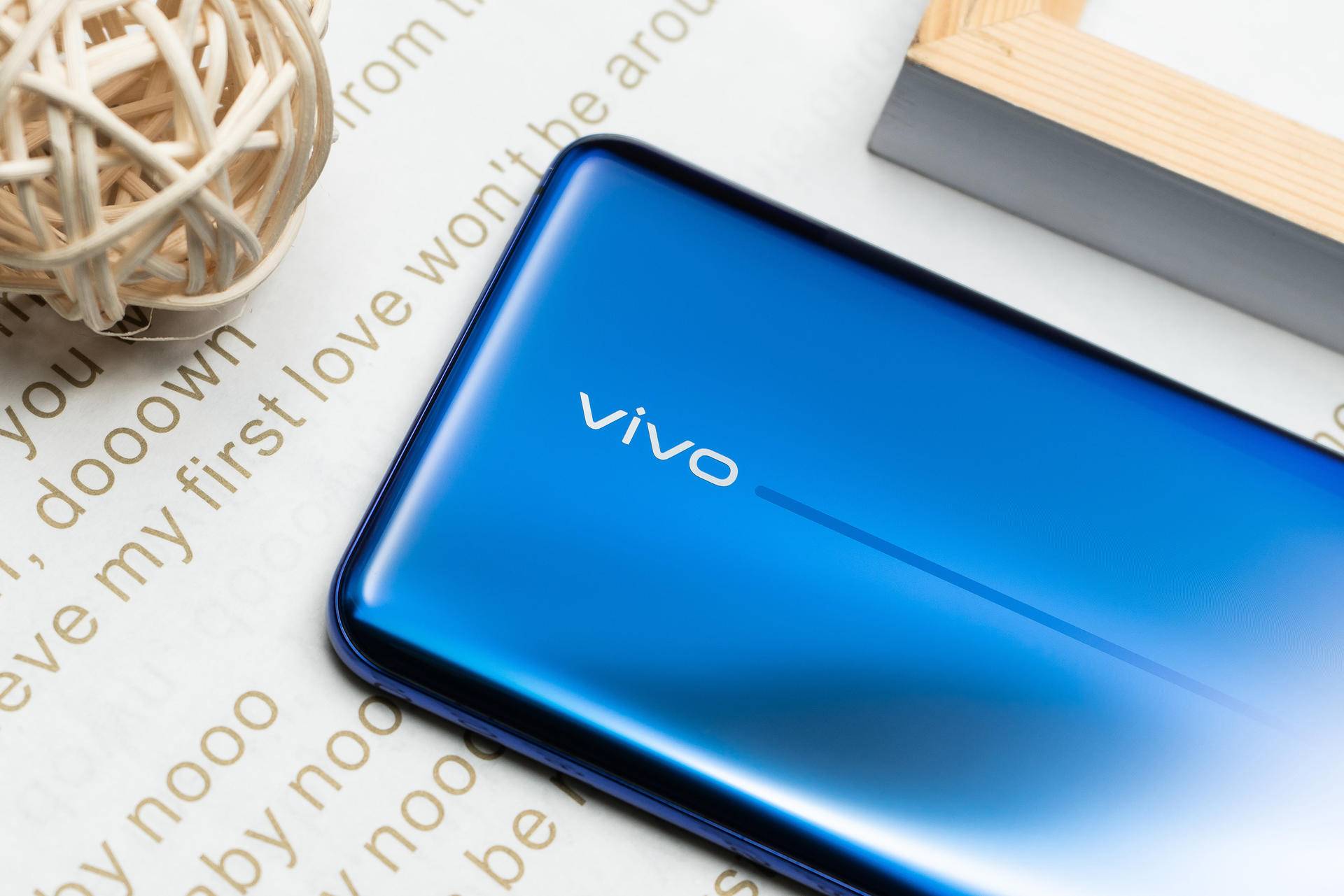 vivo s5幻影蓝美图鉴赏!全新配色浪漫感十足