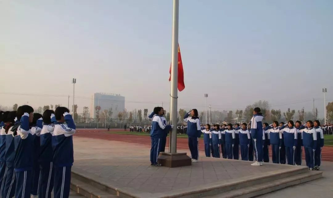 操场挥洒青春!太康县第一高级中学举行体育运动周