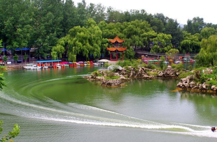 旅游区风景区 92853f94a40041b0aa8a18b7e053fcc0.png